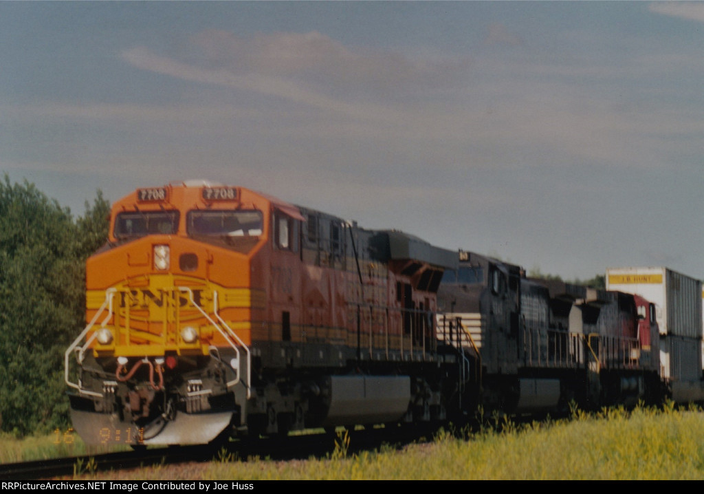 BNSF 7708 East